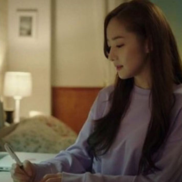 Casual φούτερ με μακριά μανίκια και οβάλ λαιμόκοψη