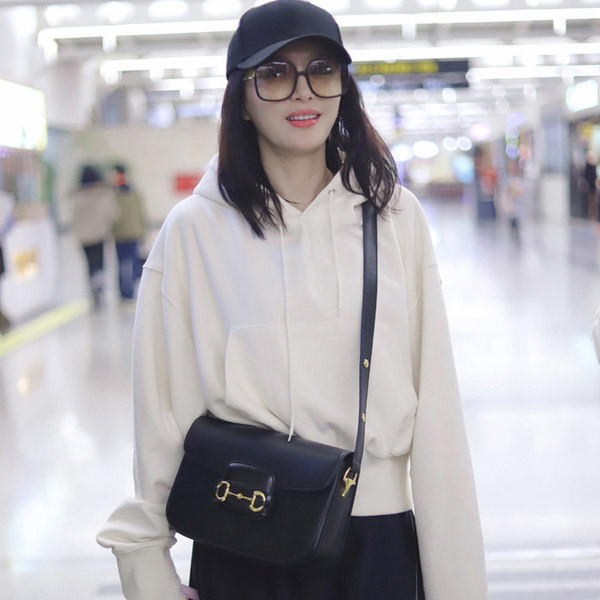 Naiste vabaaja pikkade varrukatega kapuutsiga pusa