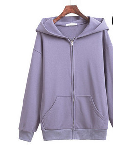 Изчистен модел дамски суичър с качулка и джоб