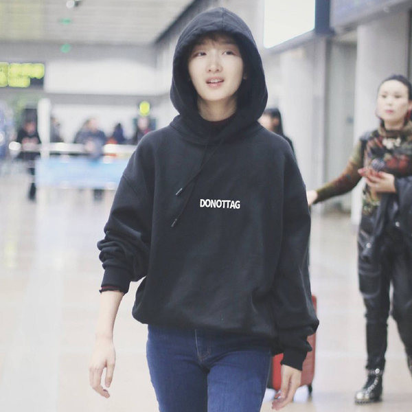 Γυναικείο casual φούτερ με στάμπα και τσέπη