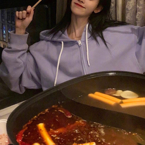 Lillad naiste kapuutsiga dressipluusid