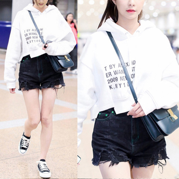 Дамски суичър с надпис и връзки подходящ за ежедневието