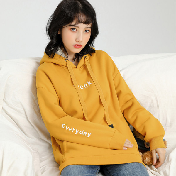 Дамски зимен суичър с кадифена подплата и качулка 