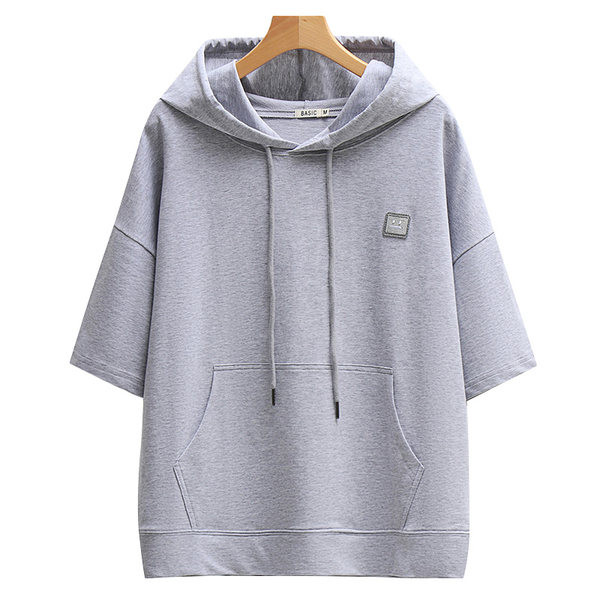 Jednobojna ženska majica s kapuljačom i džepom