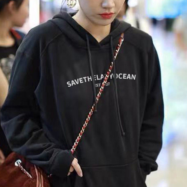 Дамски плътен суичър с качулка и надписи