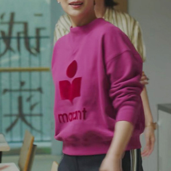 Ženska prošivena majica s ovalnim izrezom i natpisom