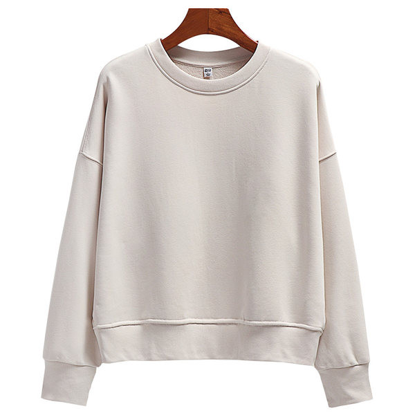 Ležerna ženska majica s ovalnim izrezom