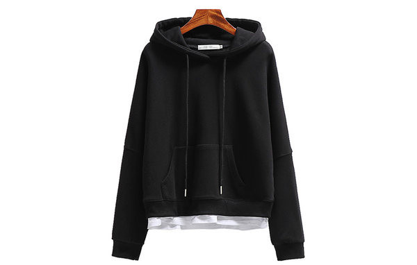 Дамски суичър с качулка и връзки подходящ за ежедневието