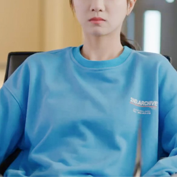 Női pulóverek V-nyakkivágással - kék színben