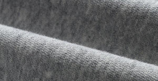 Női pulóverek - kapucnival