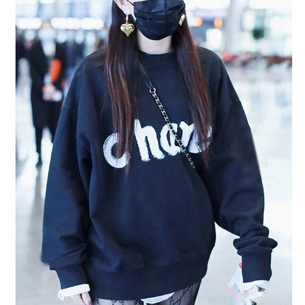 Casual γυναικείο πουλόβερ με διακοσμητικά γράμματα