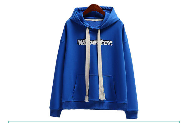 Női pulóver zsebbel és kapucnival, három színben