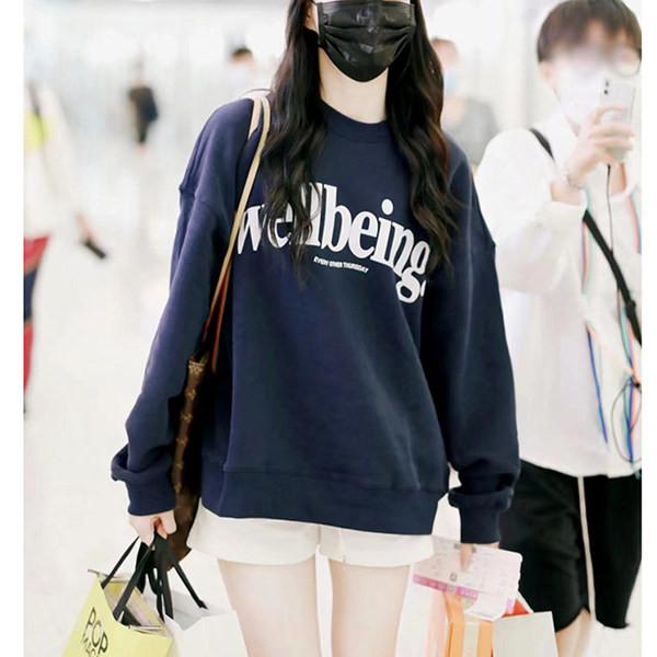 Naiste dressipluusid ümara kaelusega ja kirjaga