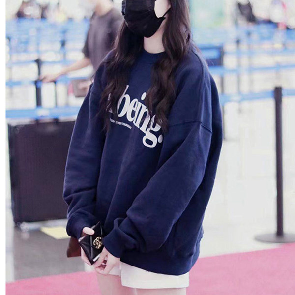 Naiste dressipluusid ümara kaelusega ja kirjaga