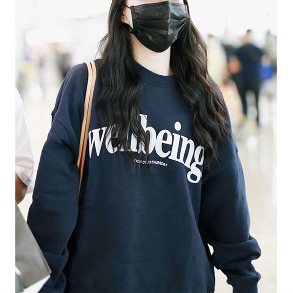 Naiste dressipluusid ümara kaelusega ja kirjaga