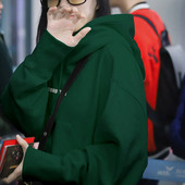 Lezser női pulóver kapucnival és zsebbel, két színben