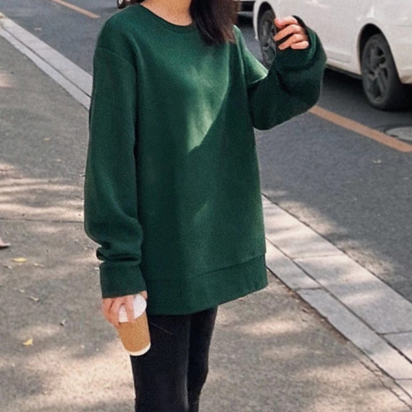 Нов модел дамски суичър с овално деколте подходящ за ежедневието