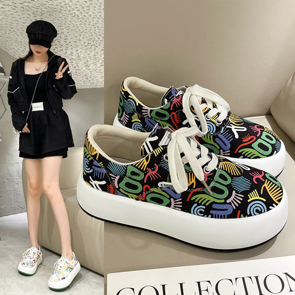 Naiste tossud - vabaaja paeltega