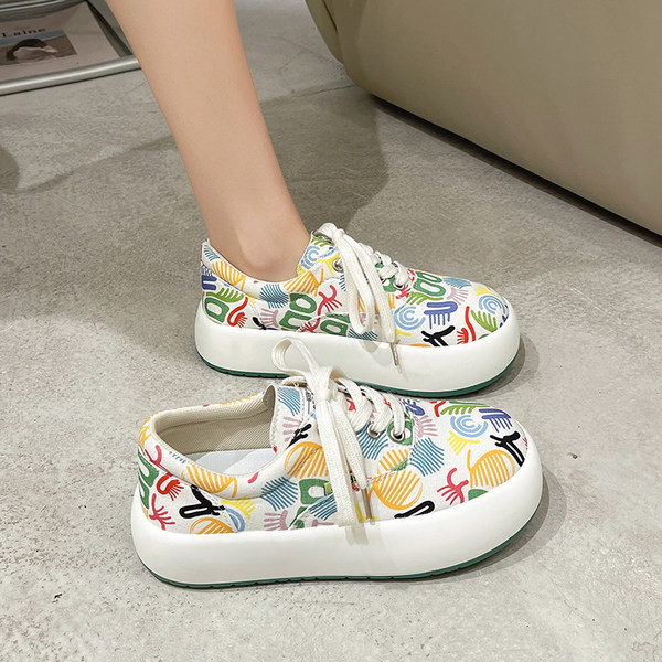 Naiste tossud - vabaaja paeltega