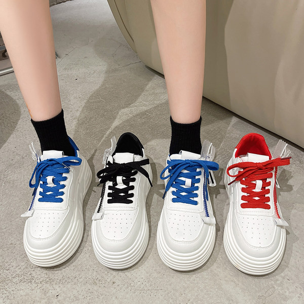 Női sportcipő magas talppal