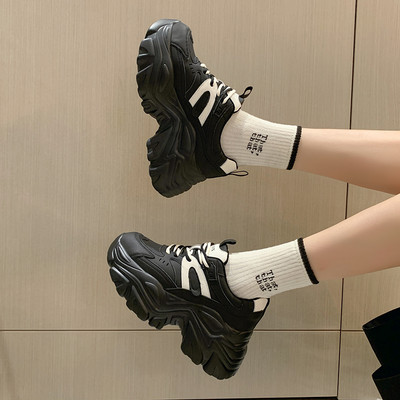 Naiste tossud - igapäevased kahes värvitoonis