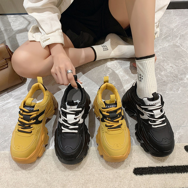 Naiste tossud - igapäevased kahes värvitoonis