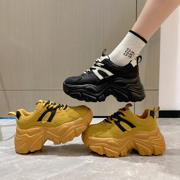 Naiste tossud - igapäevased kahes värvitoonis