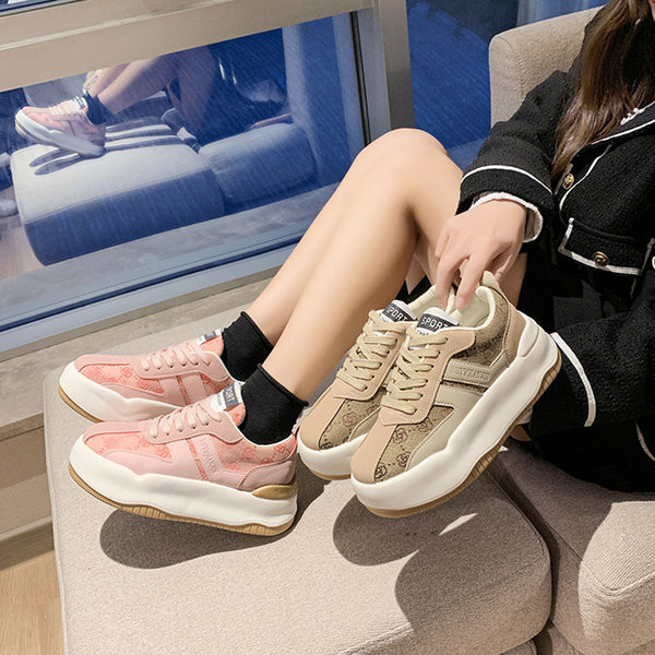 Női alkalmi tornacipő két színben