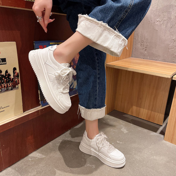 Légáteresztő női tornacipő két színben