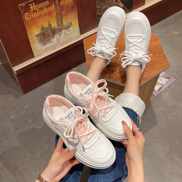 Légáteresztő női tornacipő két színben