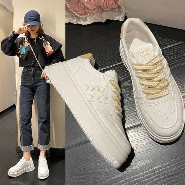 Naiste tossud - valget värvi vabaaja tossud