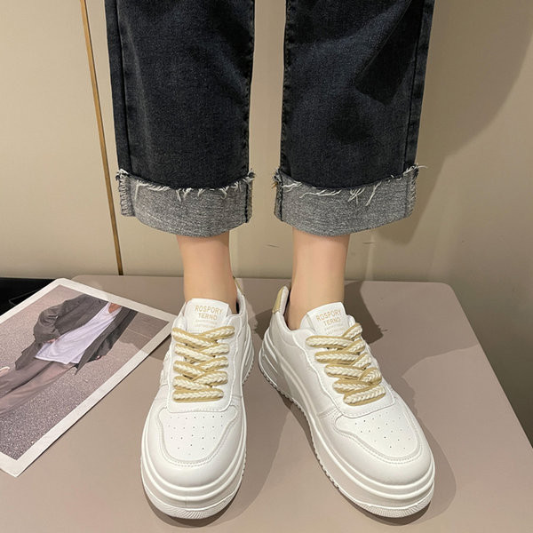 Naiste tossud - valget värvi vabaaja tossud