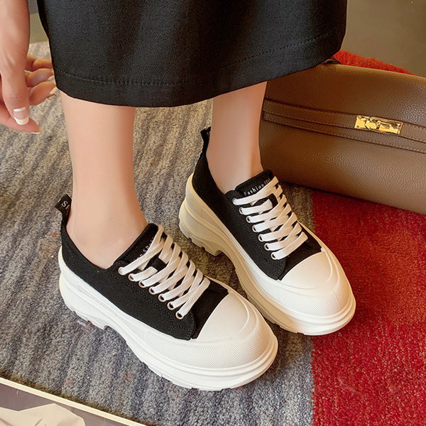 Női sportcipő linkkel