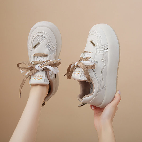 Fehér fűzős női tornacipő