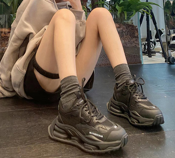 Γυναικεία sneakers - casual σε δύο χρώματα