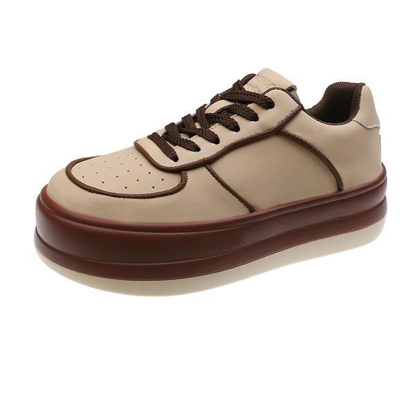 Lekerekített női tornacipő új modellje lapos talppal