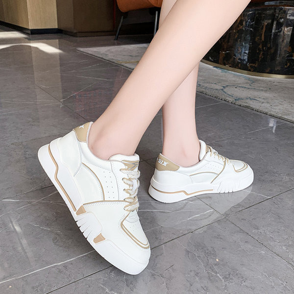 Nove ženske tenisice - sportski model