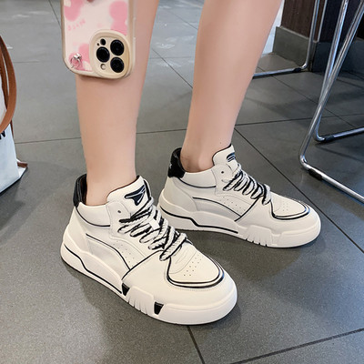 Naiste vabaaja tossud - kaks värvi