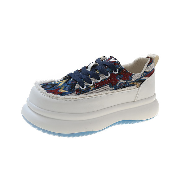 Kareda tallaga vabaaja tossud naistele