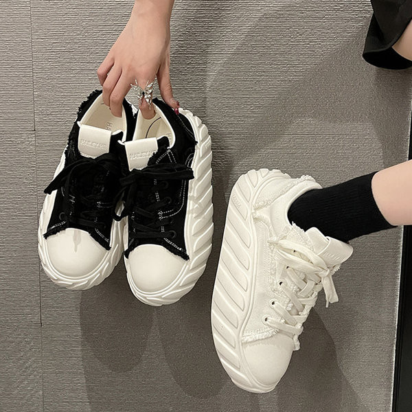 Női alkalmi cipő durva talppal