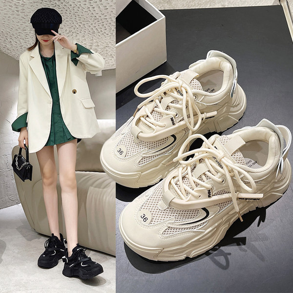 Γυναικεία casual sneakers με τραχιά σόλα και πλέγμα