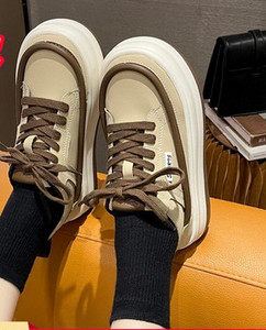 Új női őszi fekete-fehér tornacipő