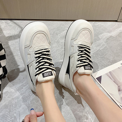 Γυναικεία sneakers από οικολογικό δέρμα με κορδόνια νέο μοντέλο