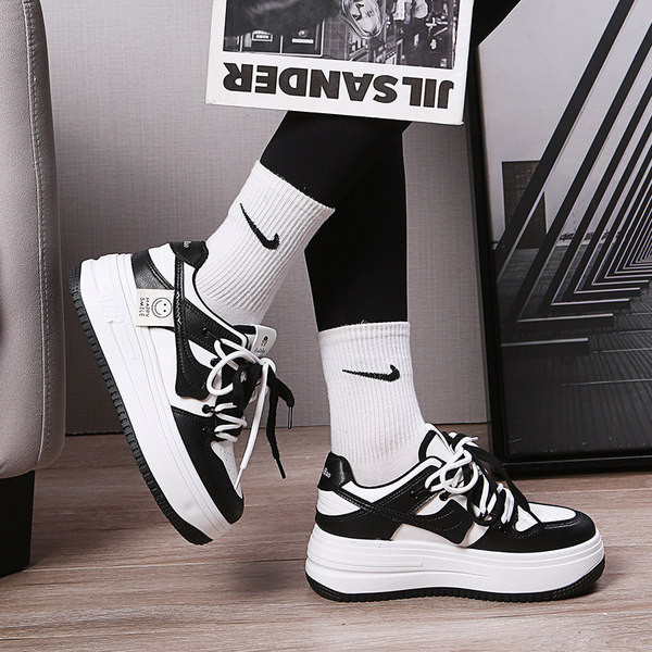 Кожени дамски спортни кецове за ежедневието