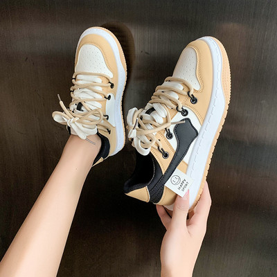 Sporty casual sneakers από οικολογικό δέρμα με κορδόνια