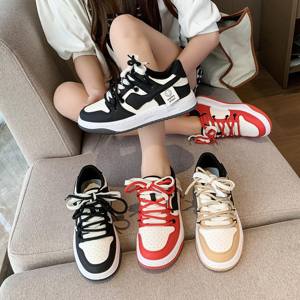 Sporty casual sneakers από οικολογικό δέρμα με κορδόνια