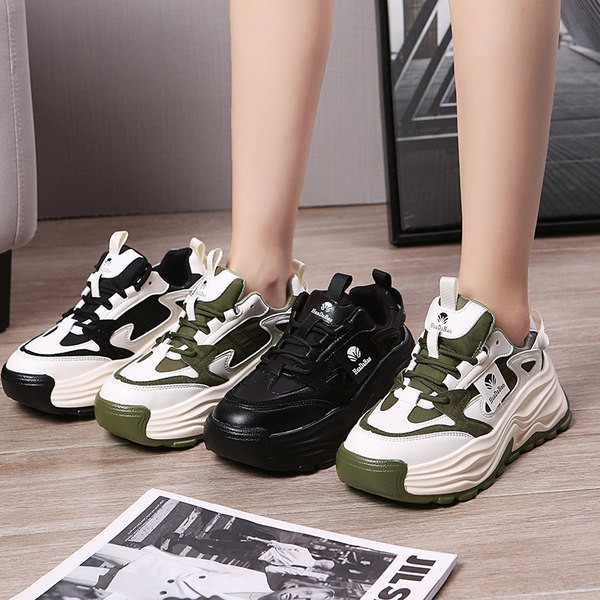 Női alkalmi tornacipő durva talppal