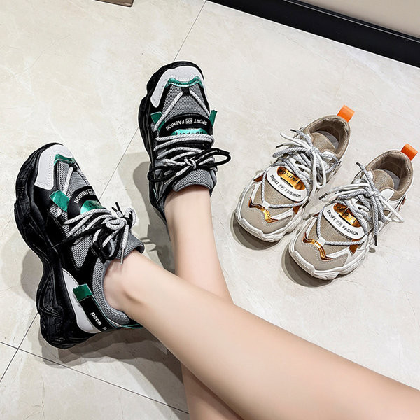 Γυναικεία ελαφριά αθλητικά παπούτσια με τραχιά σόλα