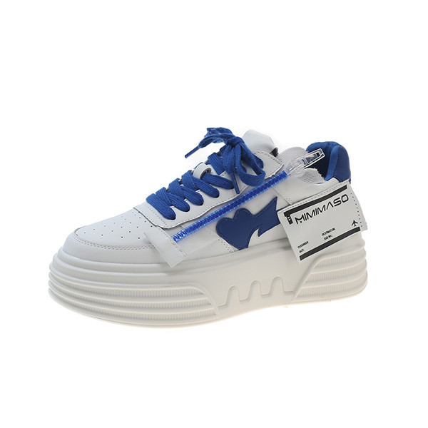 Γυναικεία αθλητικά παπούτσια - με χοντρή σόλα και καρδιές