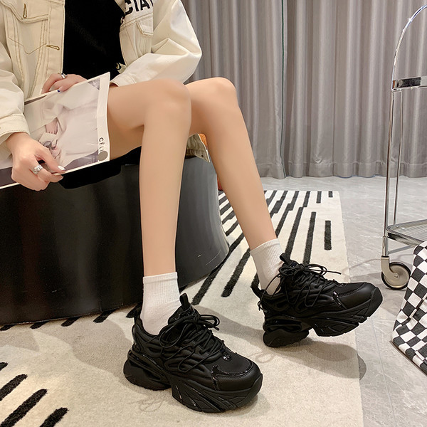 Eko-nahast kareda tallaga vabaaja naiste tossud